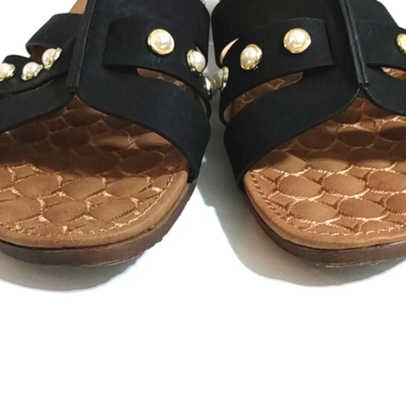 SECRET CELEBRITY BLACK AND PEARL SANDALS SIZE 10 NWT - Picture 3 of 10